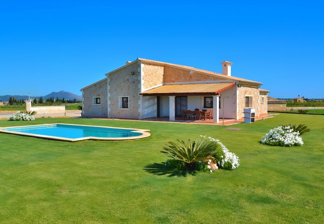 Finca con jardín grande y piscina, Mallorca