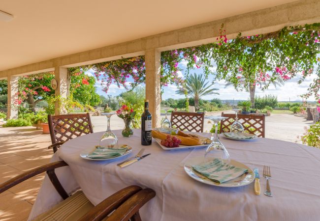 Villa en Ariany - YourHouse Sa Garriga Finca Darder Villa en Ariany - YourHouse Sa Garriga Finca Darder