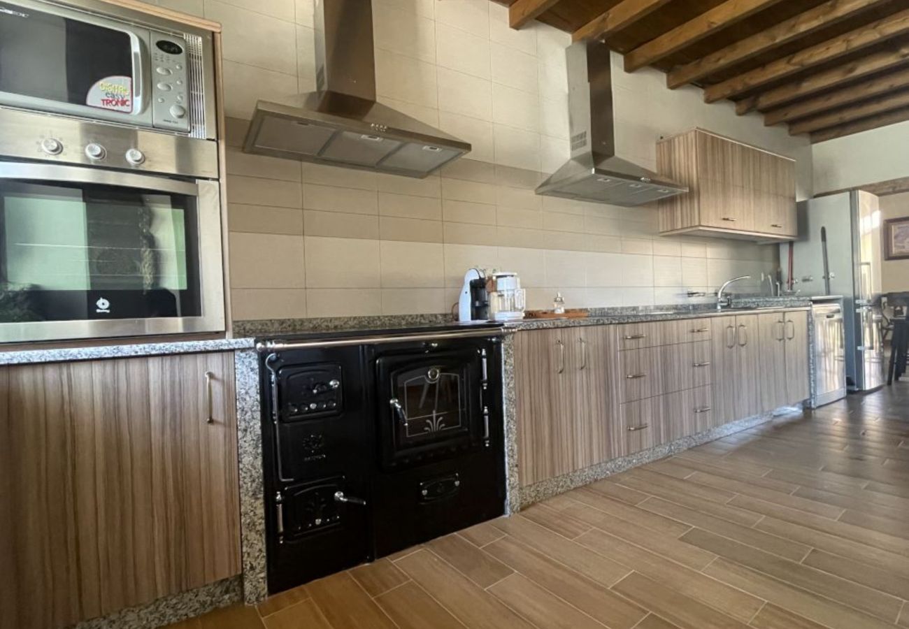 Casa en Ourense - YourHouse A Casa Da Corona