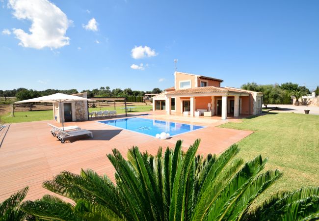 Finca mit Garten und Schwimmbad zur Miete auf Mallorca