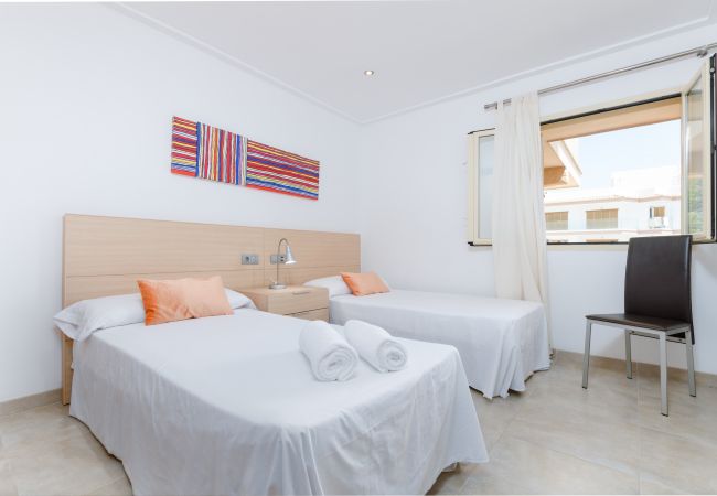 Ferienwohnung in Puerto de Alcudia - YourHouse Voramar 1C Ferienwohnung in Puerto de Alcudia - YourHouse Voramar 1C