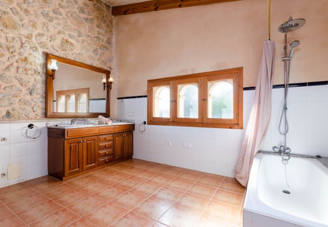 Ferienwohnung in Maria de la salut - Apartment in rural house, YourHouse Deulosal Ferienwohnung in Maria de la salut - Apartment in rural house, YourHouse Deulosal