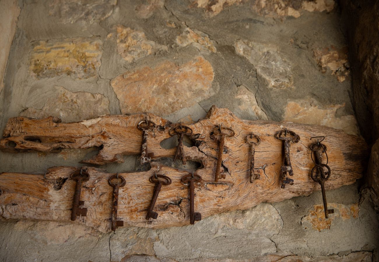 Ferienwohnung in Maria de la salut - Apartment in rural house, YourHouse Deulosal