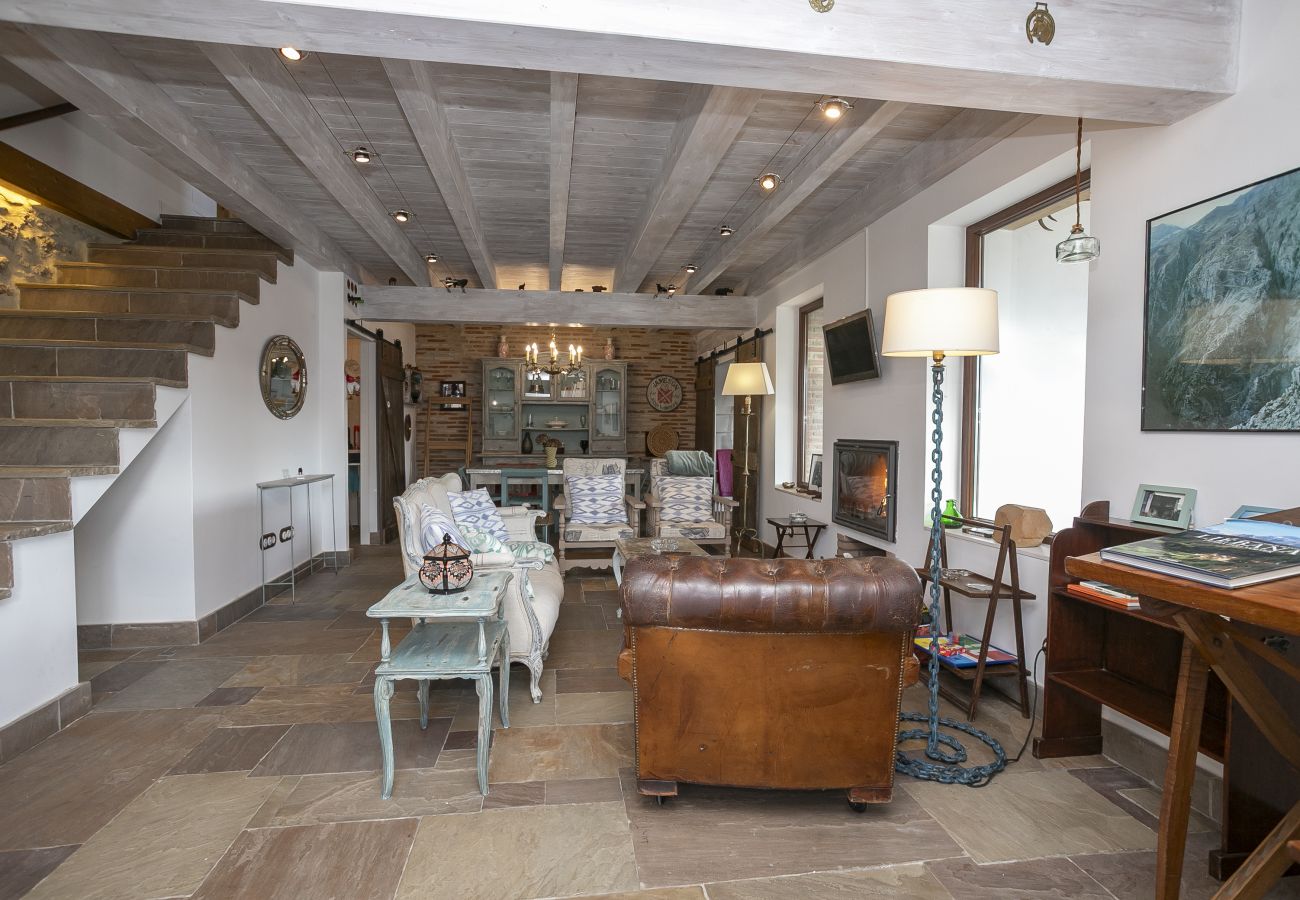 Landhaus in Val de San Vicente - YourHouse Las Hortensias