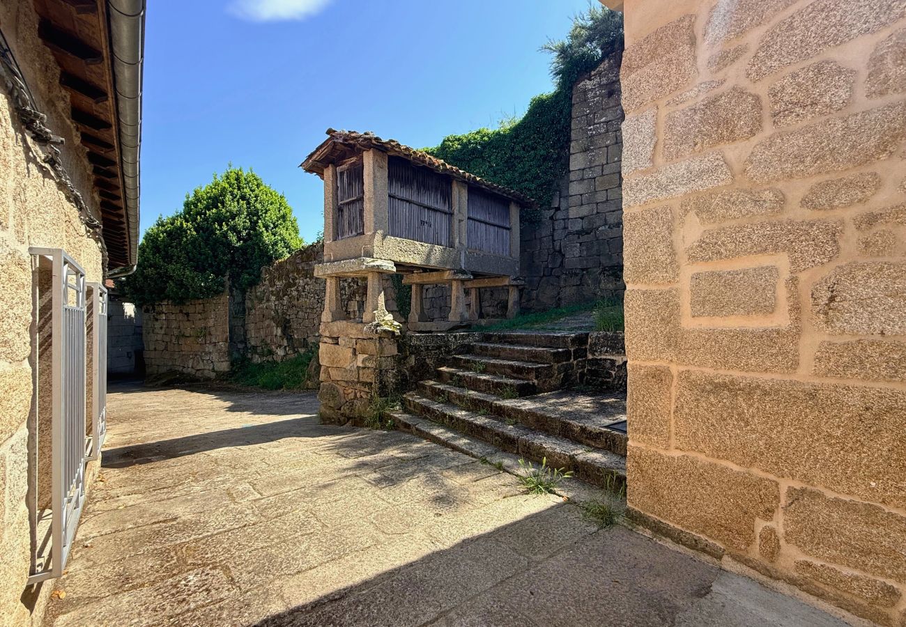 Ferienhaus in Allariz - YourHouse A Casa Do Cordeiro
