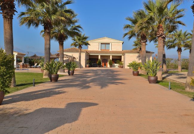 Villa in Sa Pobla - 261 Villa Son Manyo ET/1982 by Mallorca Charme Villa in Sa Pobla - 261 Villa Son Manyo ET/1982 by Mallorca Charme