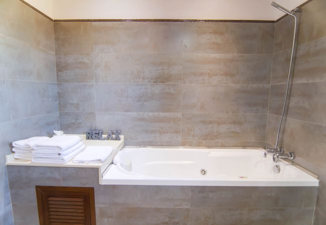 Country house in Sa Pobla - 140 Villa Son Ferragut VT/2073  by Mallorca Charm Country house in Sa Pobla - 140 Villa Son Ferragut VT/2073  by Mallorca Charm