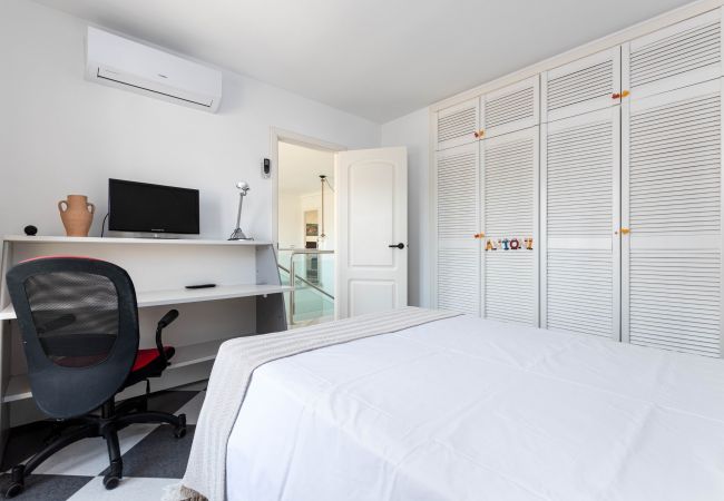 House in Muro - YourHouse Villa Marian House in Muro - YourHouse Villa Marian