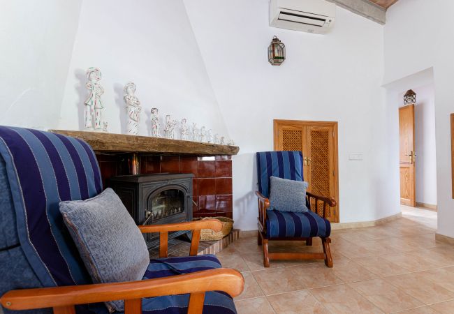 Villa in Buger - YourHouse Sa Sini Villa in Buger - YourHouse Sa Sini