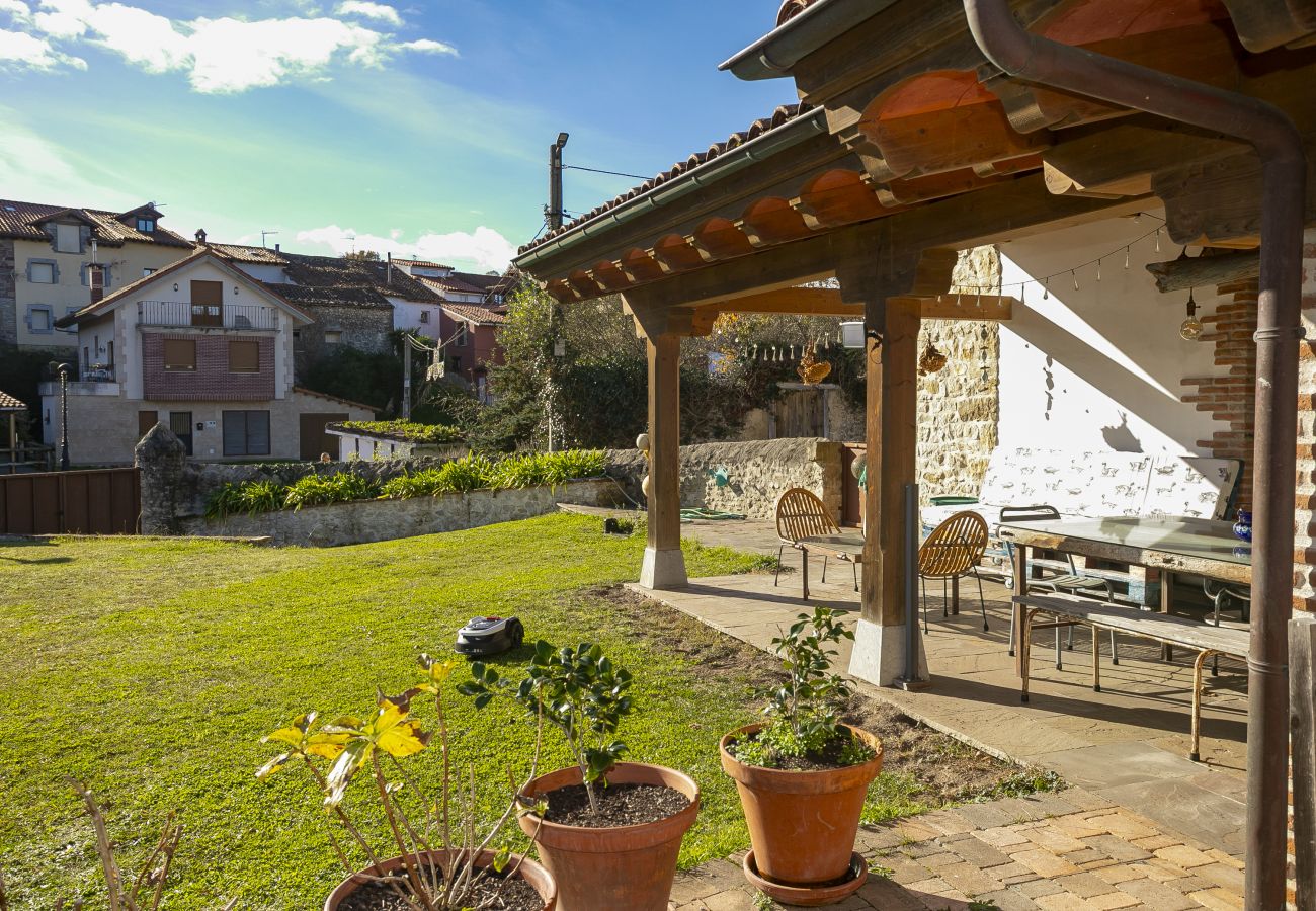 Cottage in Val de San Vicente - YourHouse Las Hortensias