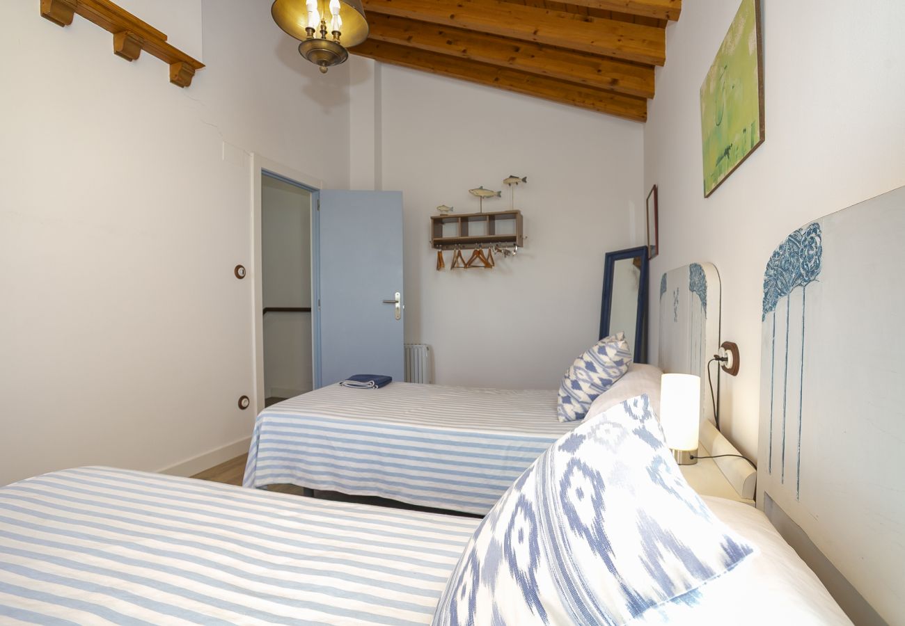 Cottage in Val de San Vicente - YourHouse Las Hortensias