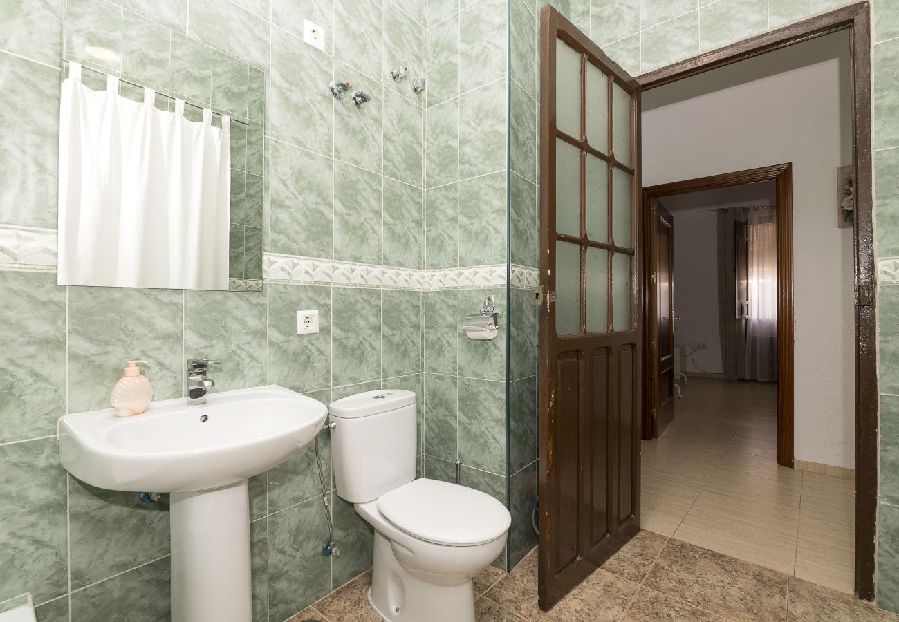 Apartment in Seville - YourHouse Feria