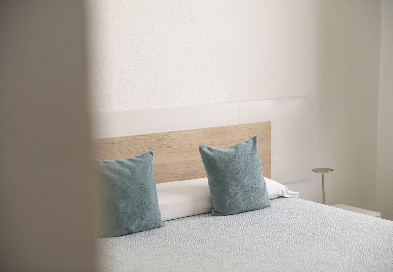 Apartment in Seville - YourHouse Feria